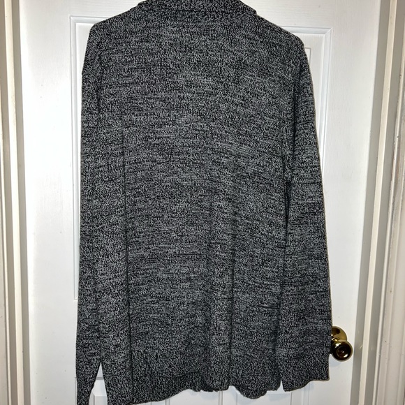 Zip up sweater - Picture 2 of 3